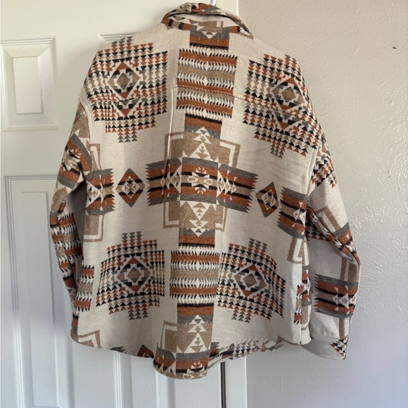 Shacket Aztec pattern - Picture 4 of 5